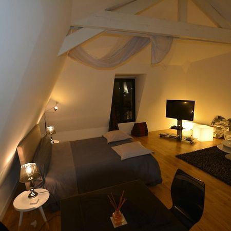 Maison D'Hotes Les Coudreaux Rueil-Malmaison Esterno foto