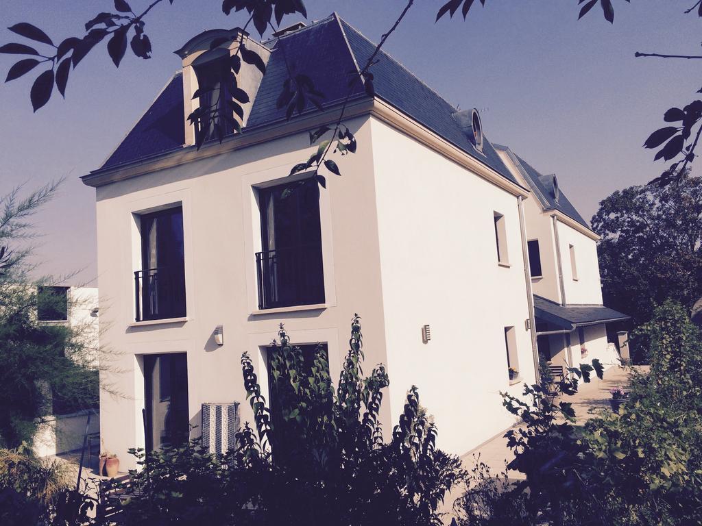 Maison D'Hotes Les Coudreaux Rueil-Malmaison Esterno foto