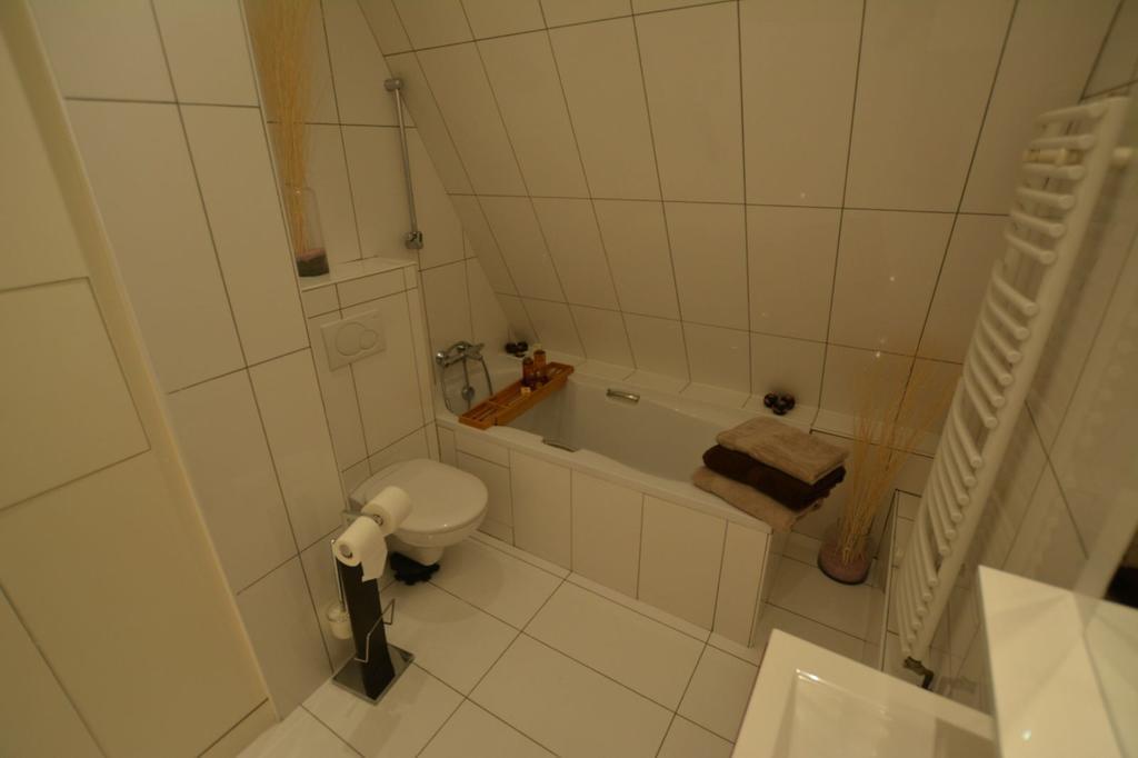 Maison D'Hotes Les Coudreaux Rueil-Malmaison Esterno foto