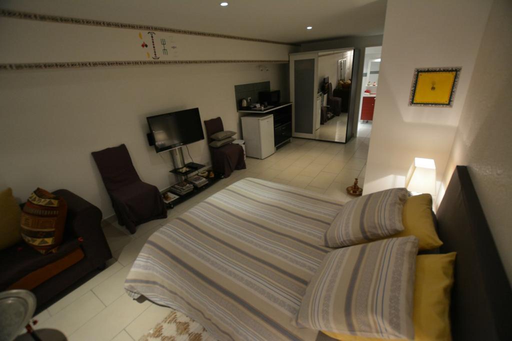 Maison D'Hotes Les Coudreaux Rueil-Malmaison Esterno foto
