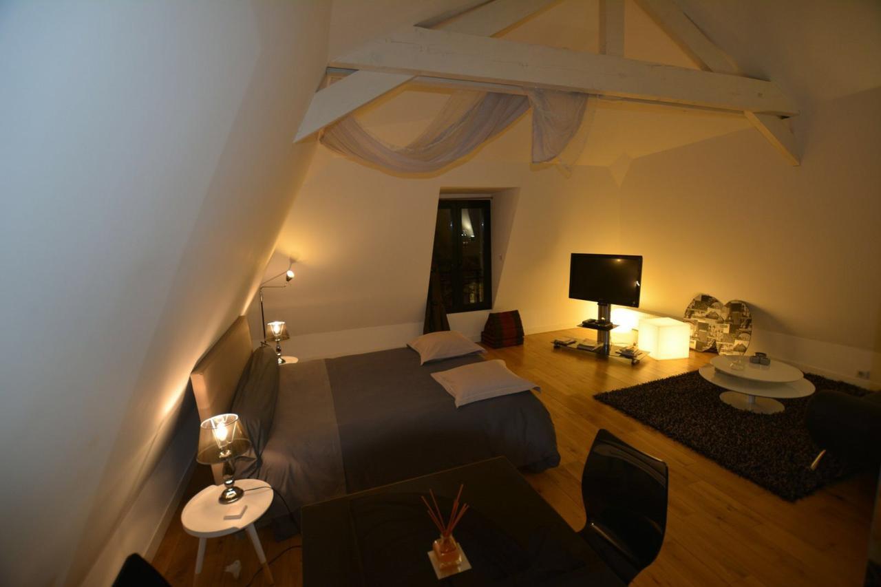 Maison D'Hotes Les Coudreaux Rueil-Malmaison Esterno foto