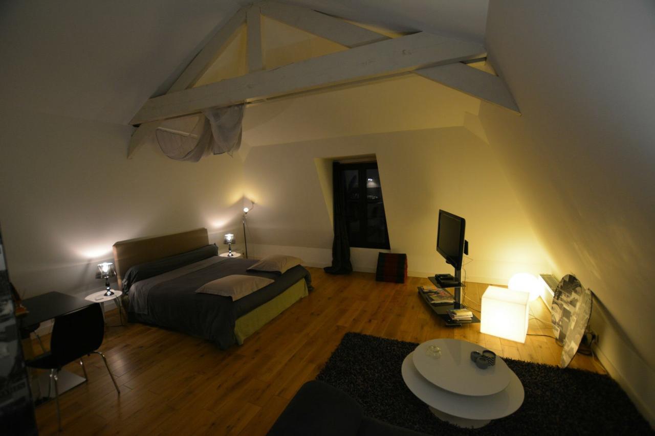 Maison D'Hotes Les Coudreaux Rueil-Malmaison Esterno foto